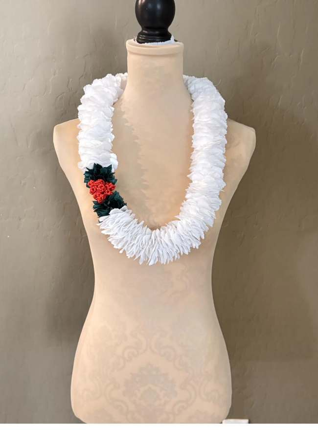 Pink and coral flower cluster crochet lei